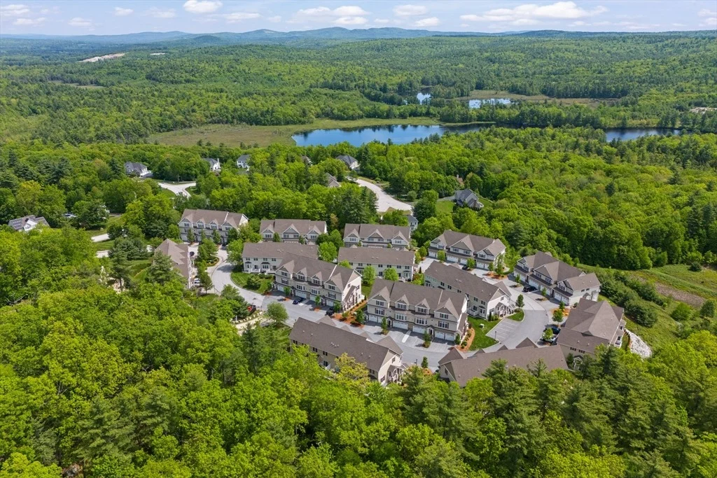 Photo of Unit B at 5 Manor Dr