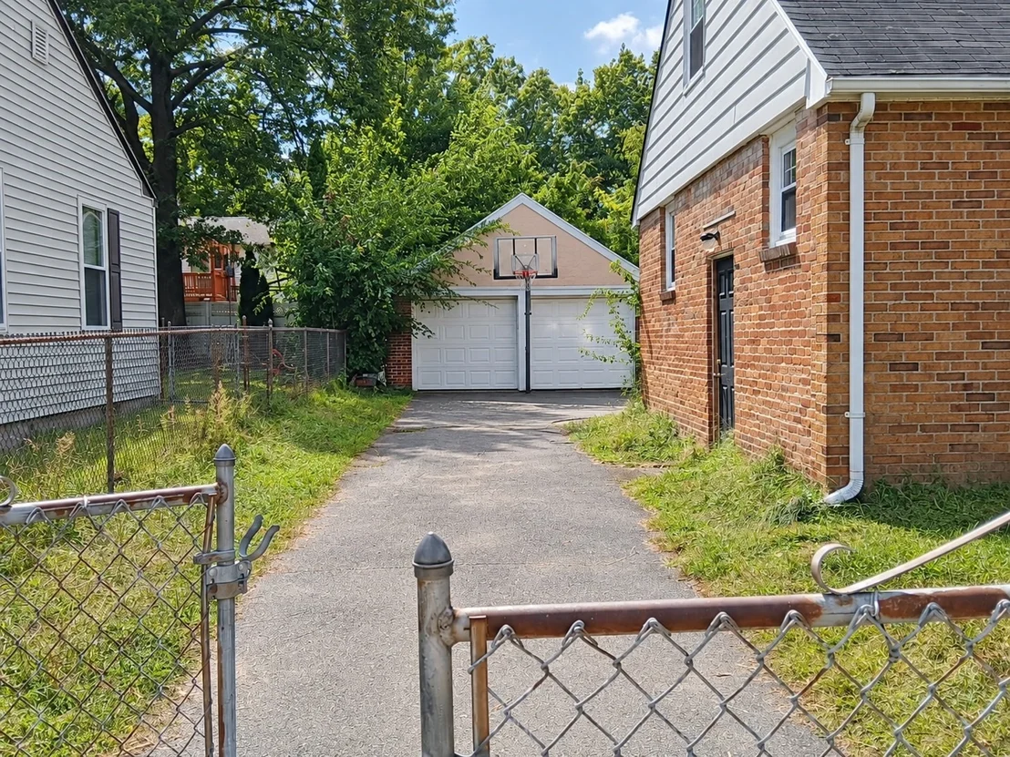 Photo of 223 East St