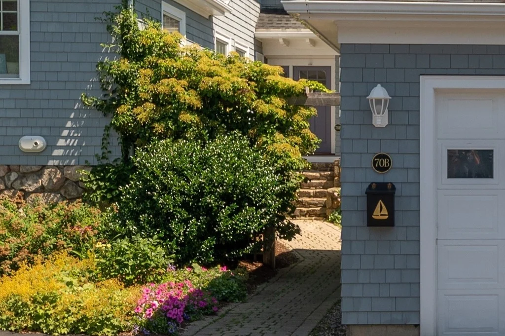 Photo of Unit B at 70 Grapevine Road