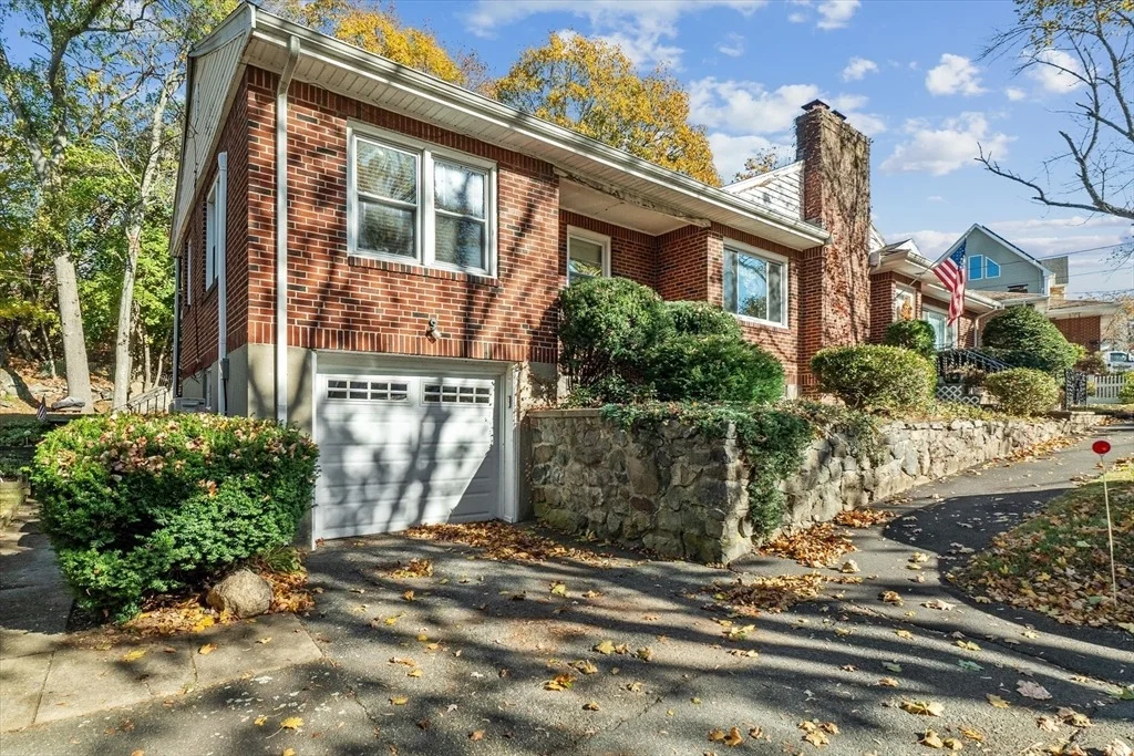 Photo of 70 Mayfair Street