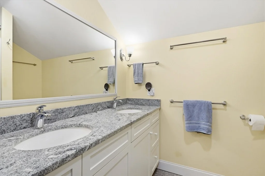 Photo of 87 Elm St