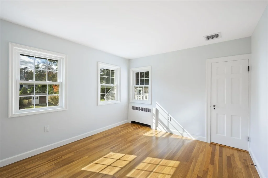 Photo of 19 Lantern Ln