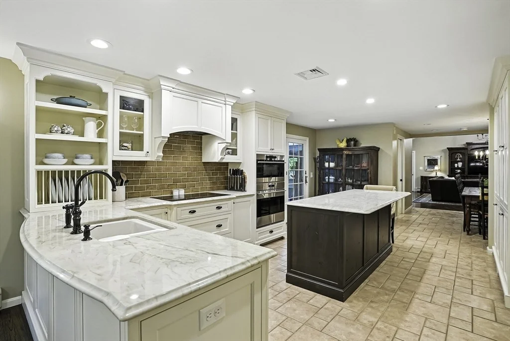 Photo of 9 Oak Hill Road