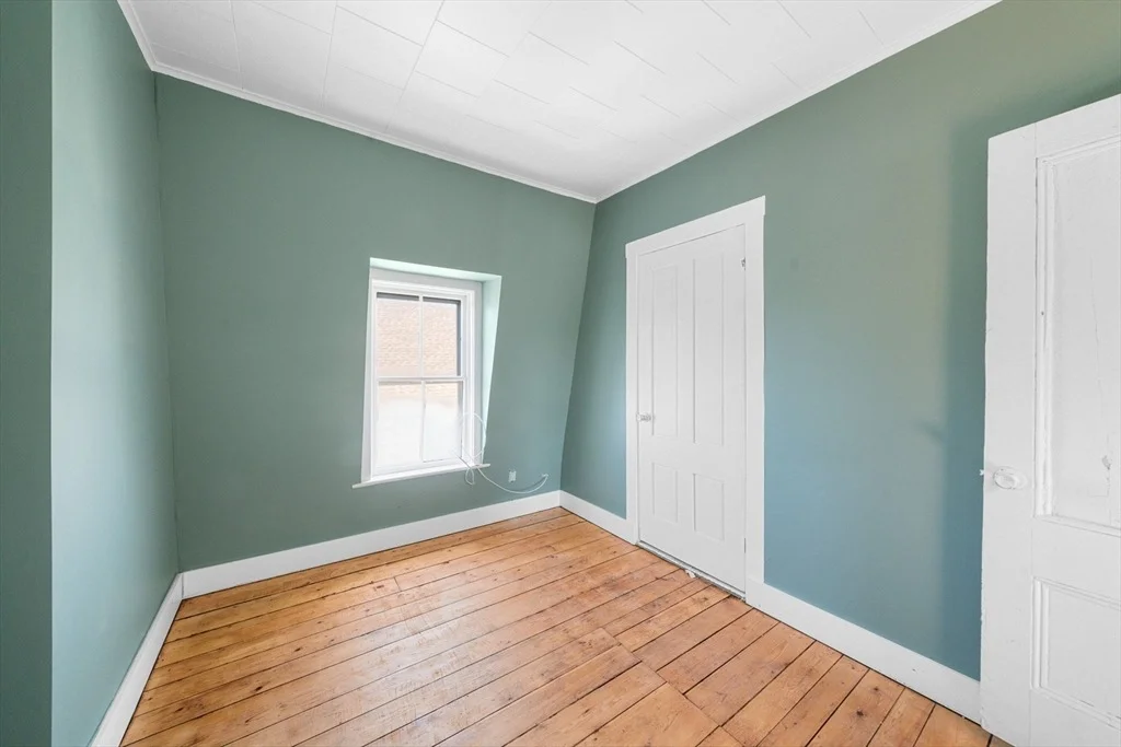 Photo of 482 Snell St