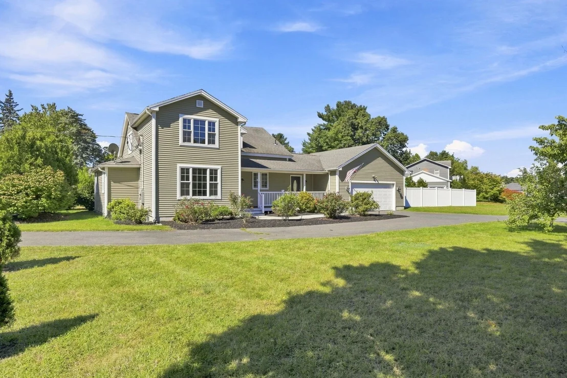 Photo of 8 Caddyshack Dr