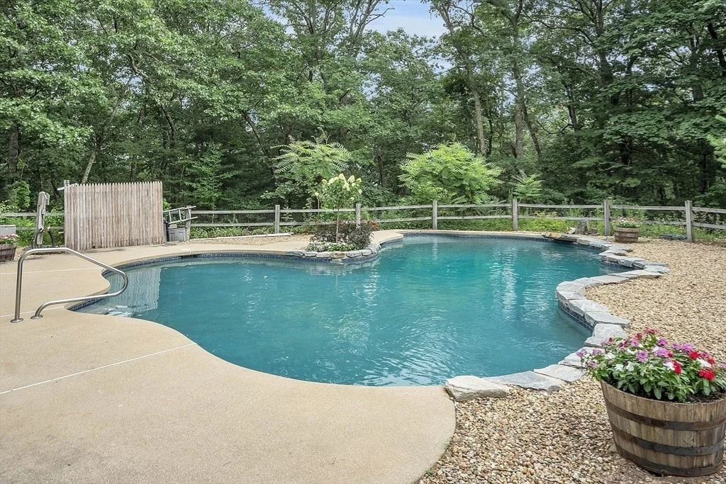Photo of 112 Littleton County Rd
