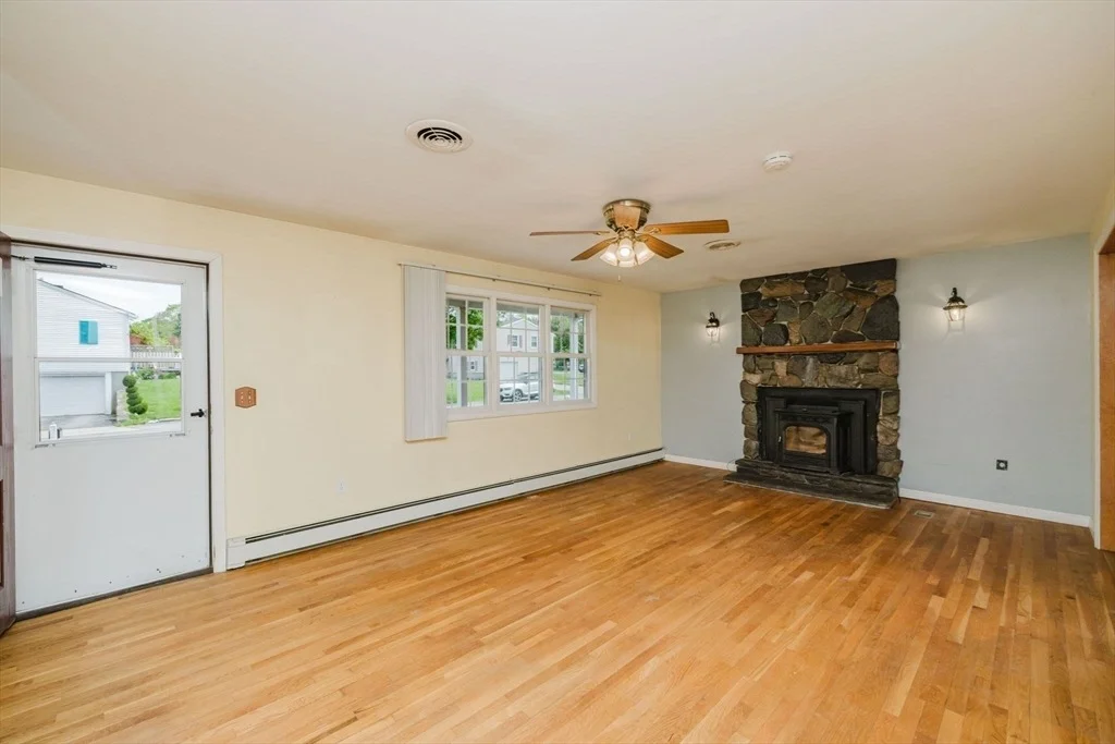 Photo of 99 Napoleon St