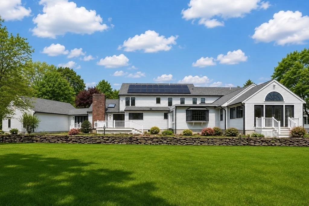 Photo of 127 Lee Dr