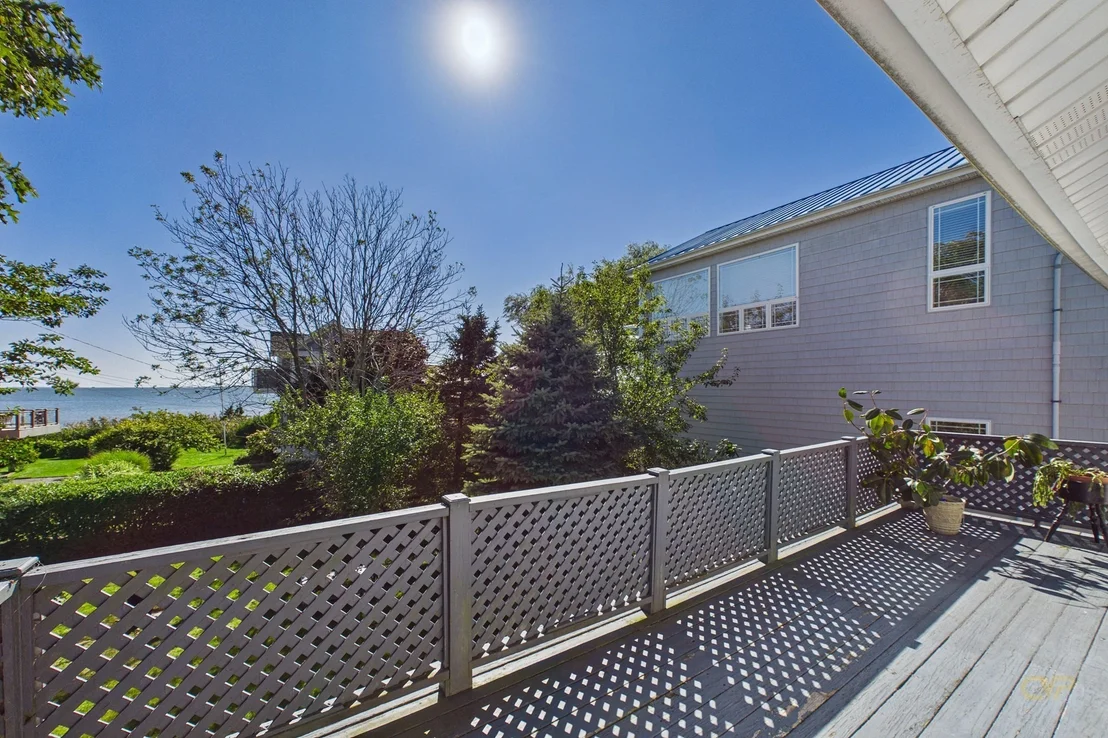 Photo of 7 Bayview Ave