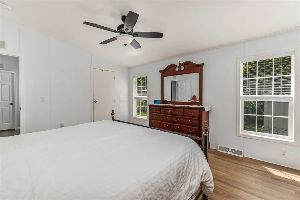 Photo of 54 Georges Loop