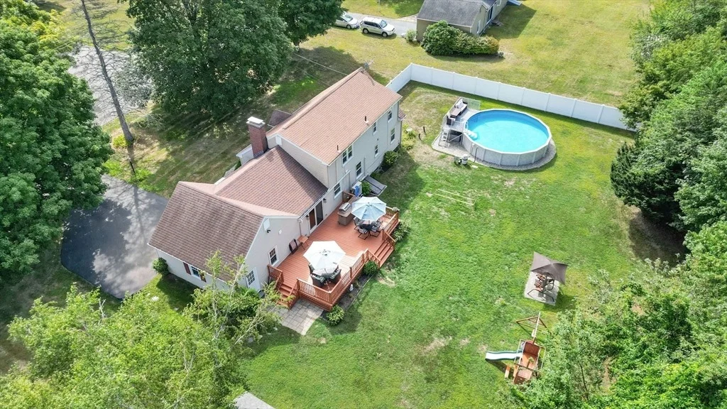 Photo of 9 Longview Dr