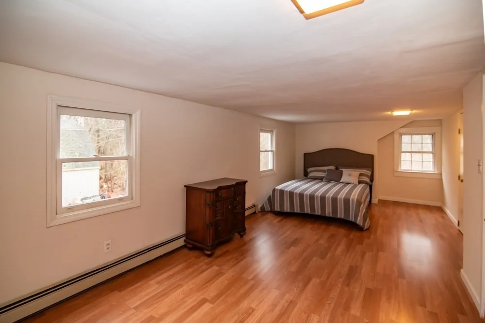 Photo of 449 Amesbury Rd
