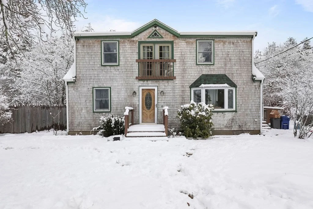 Photo of 4 White Pine Ave