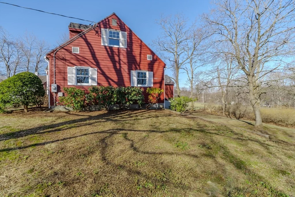 Photo of 18 Highland Cir