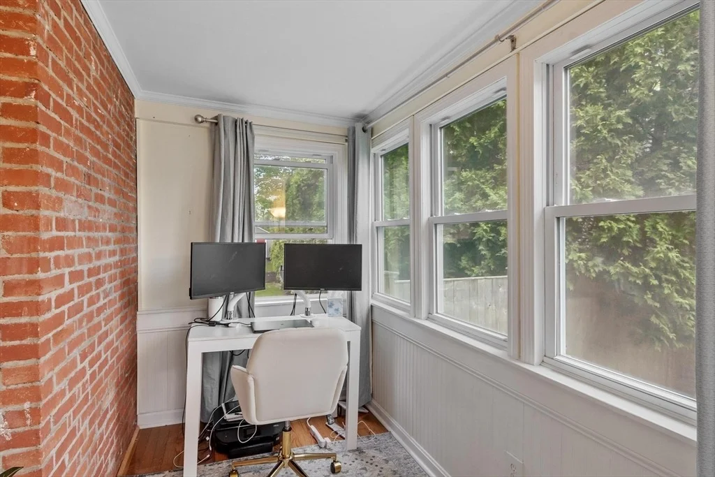 Photo of 152 Oak Street