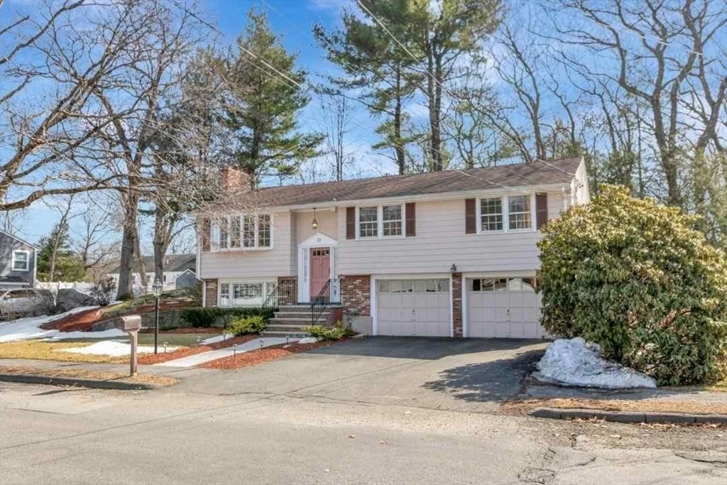 Photo of 22 Susan Dr