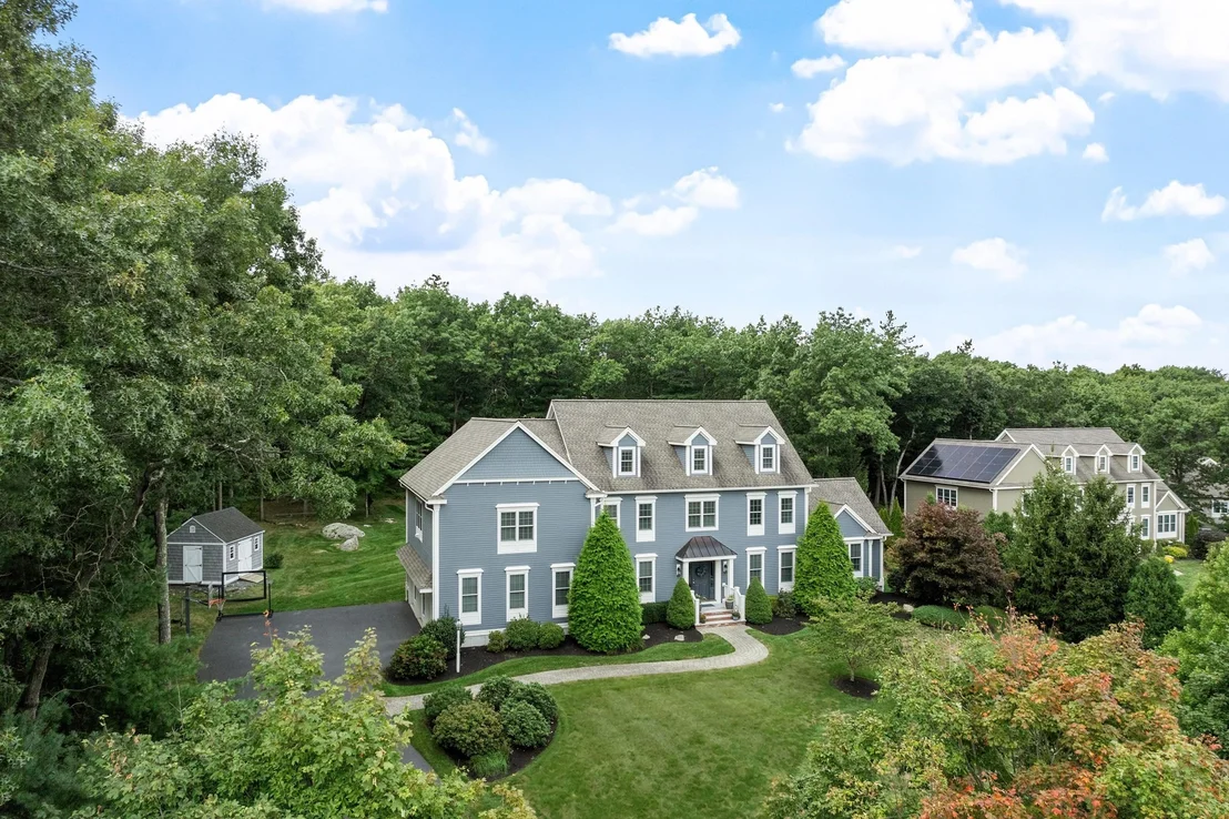 Photo of 48 Robinson Dr