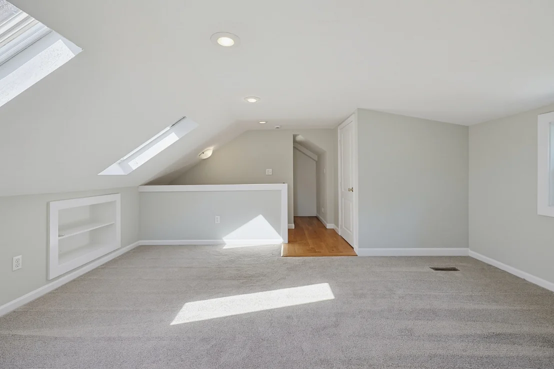 Photo of 191 Whitins Rd