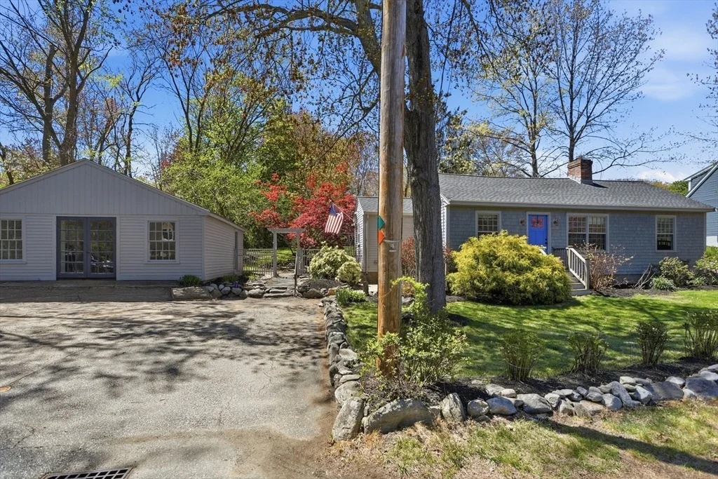 Photo of 20 Concord Dr