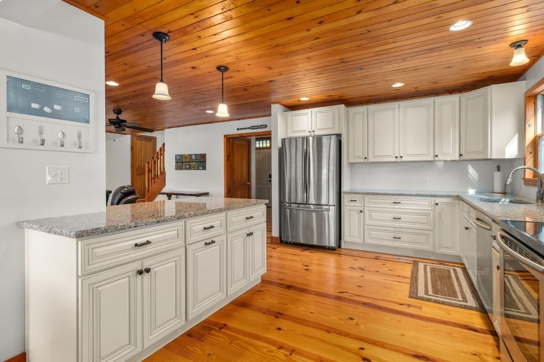 Photo of 10 Klondike Rd