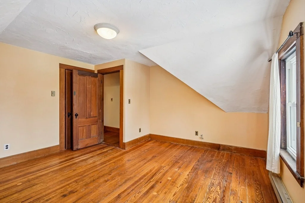 Photo of 36 Winnemay St