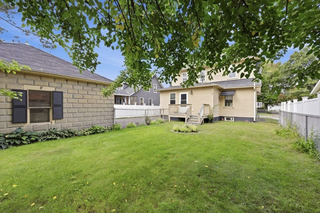 Photo of 35 Rimmon Ave