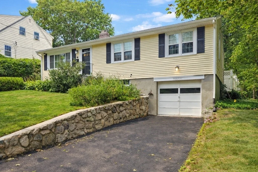 Photo of 27 Edison Avenue