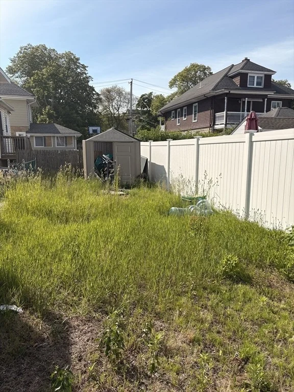 Photo of 12 Graves Ave