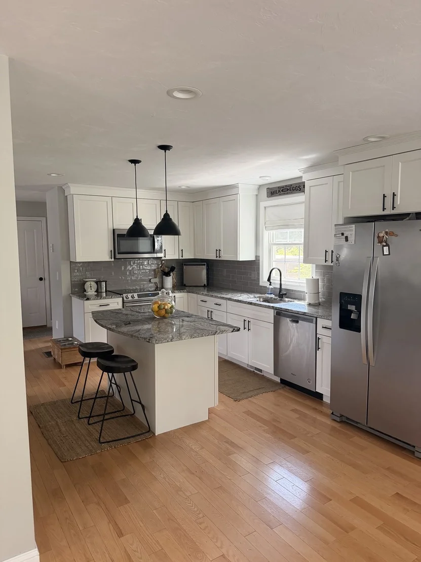 Photo of 33 Ledgewood Cir