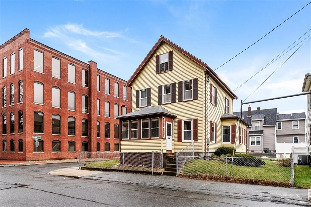 Photo of 16 Lake St