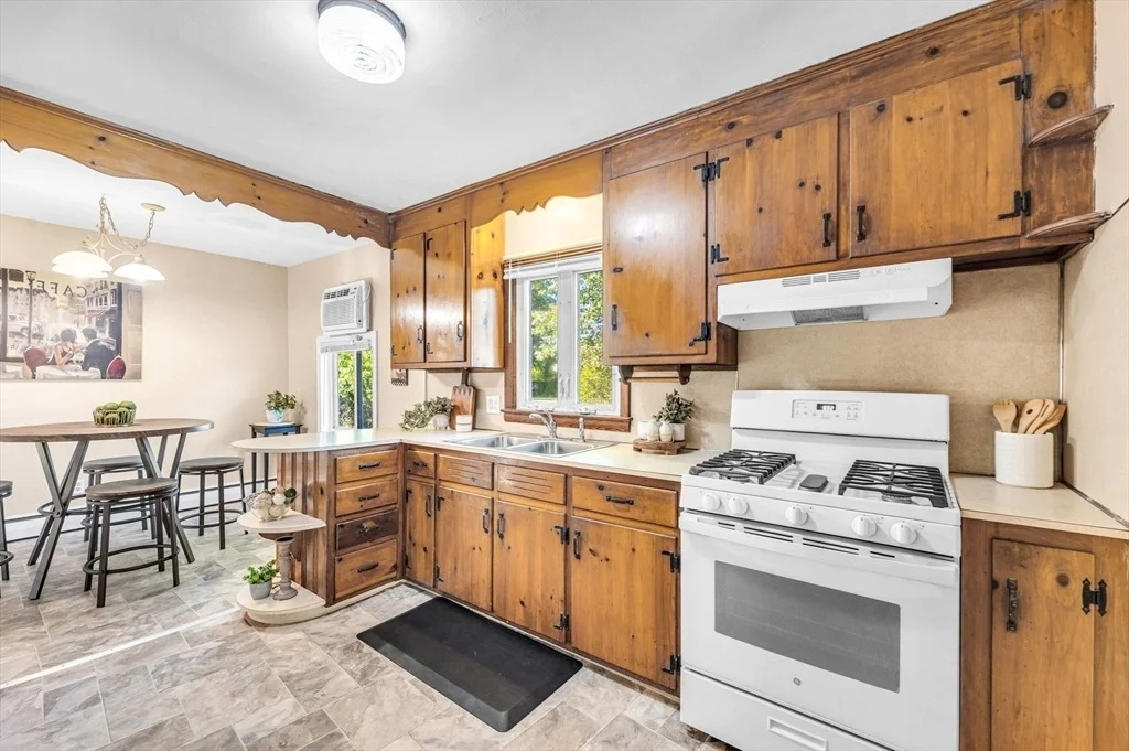 Photo of 260 Hermitage Drive