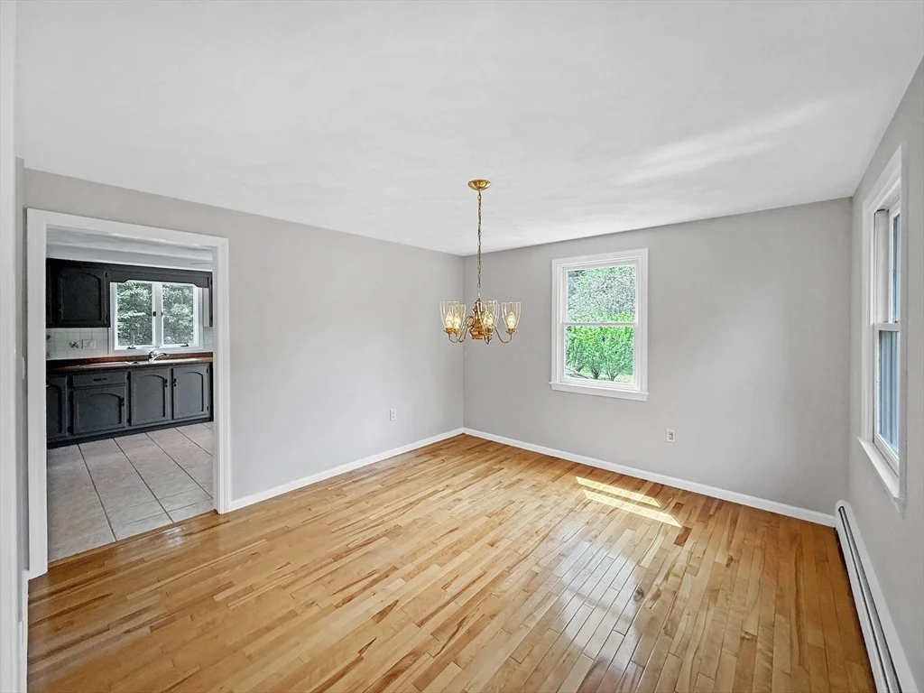 Photo of 21 Burnside Ln