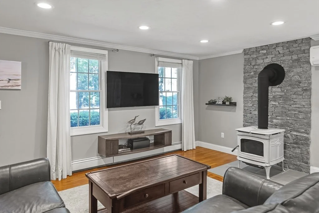 Photo of 8 Copper Beech Drive