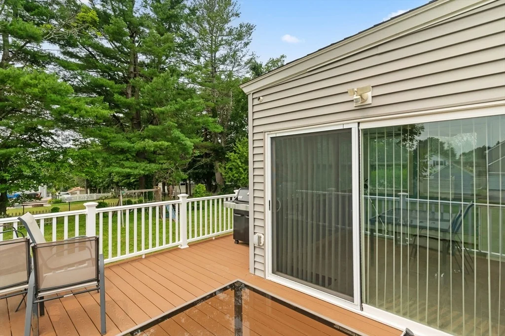 Photo of 10 Wesley Dr