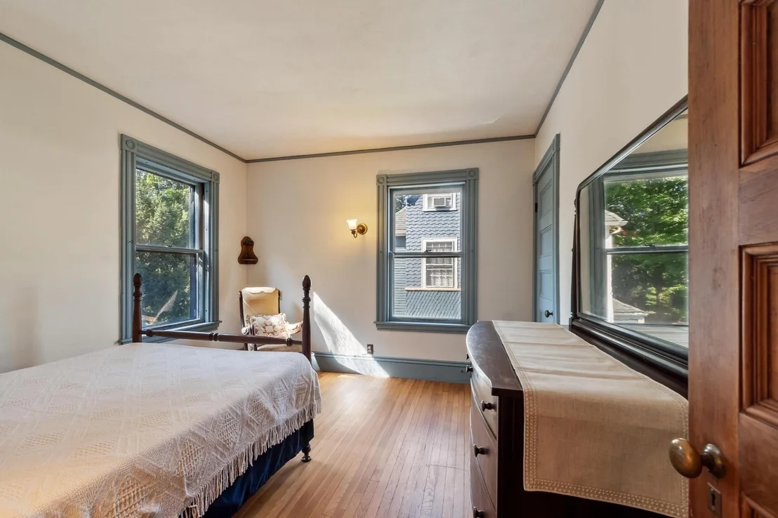 Photo of 26 Walnut Pl