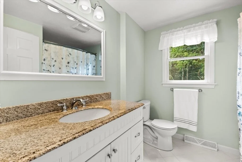 Photo of 7 Strawstone Lane