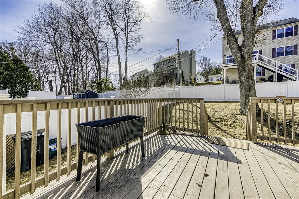 Photo of 17 Heroult Rd