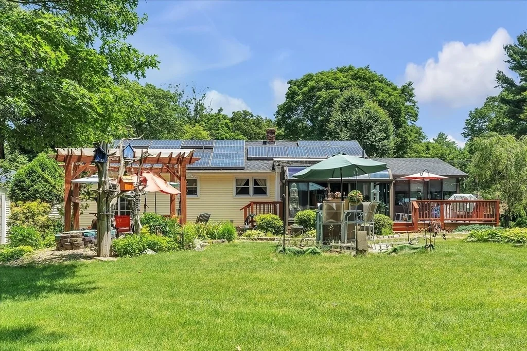 Photo of 33 Dean St.
