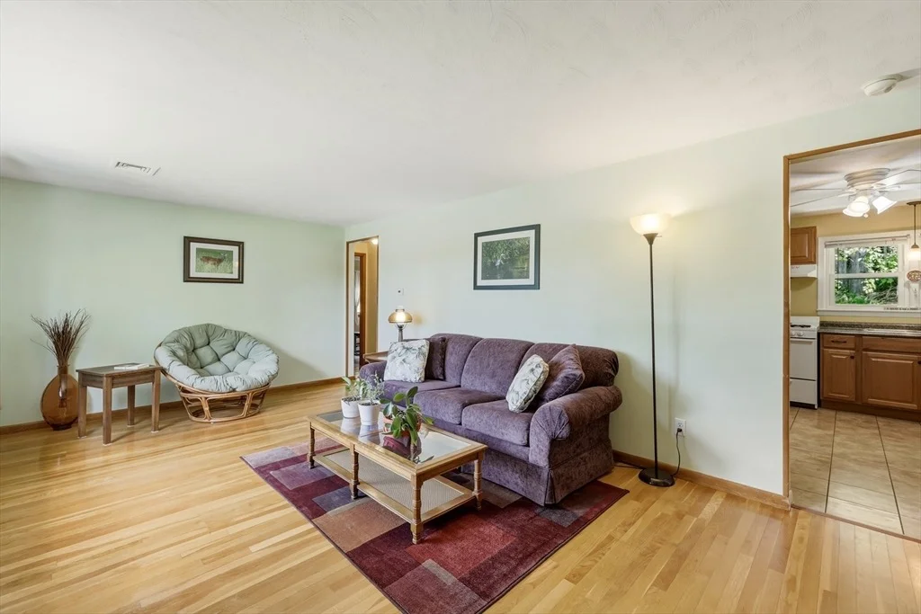 Photo of 16 Saybrook Cir