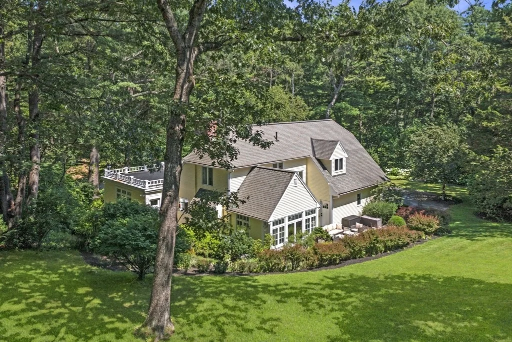 Photo of 16 Beaver Pond Rd