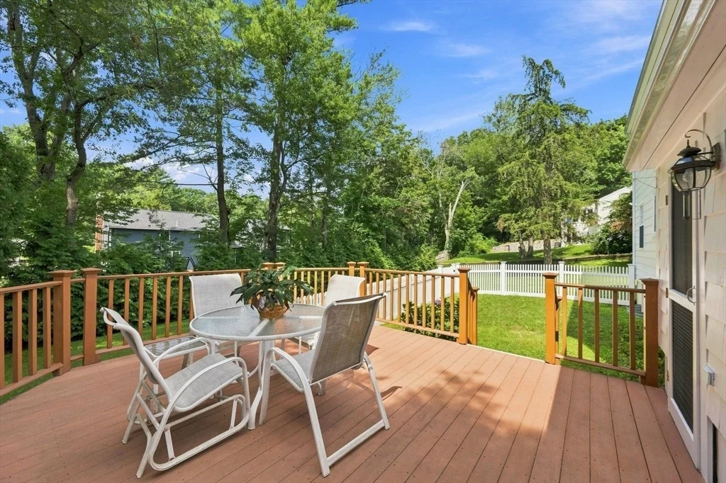 Photo of 6 Cedarview Rd