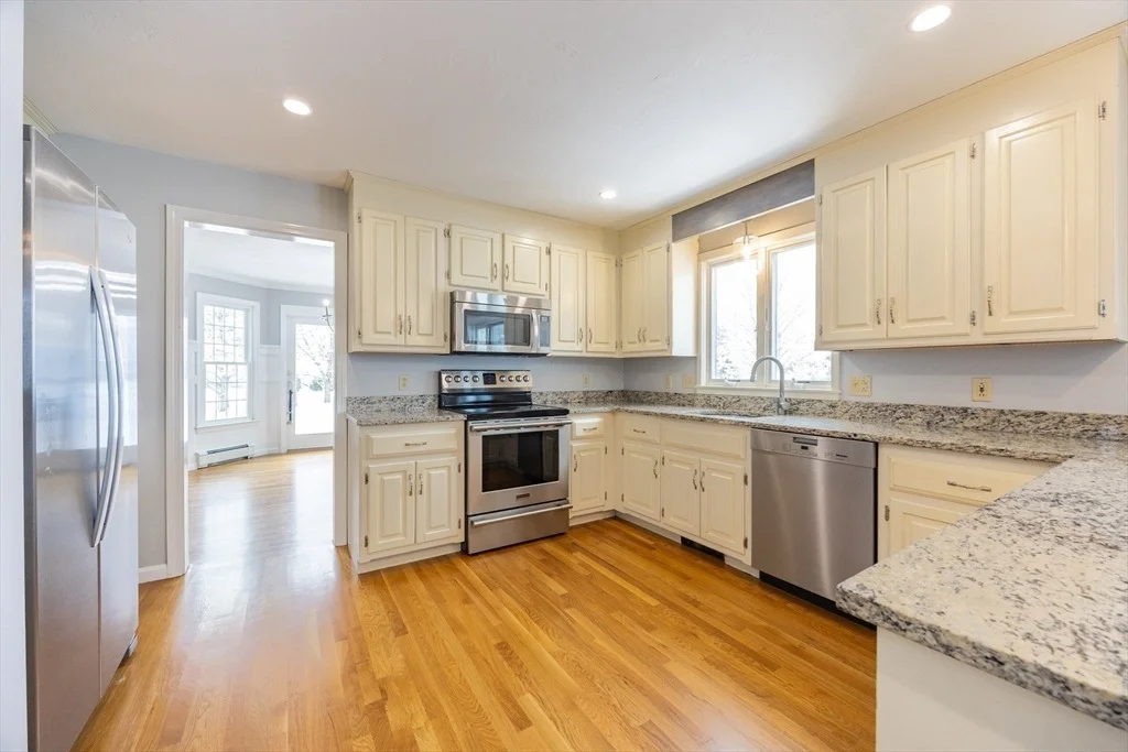 Photo of 7 Lone Oak Circle