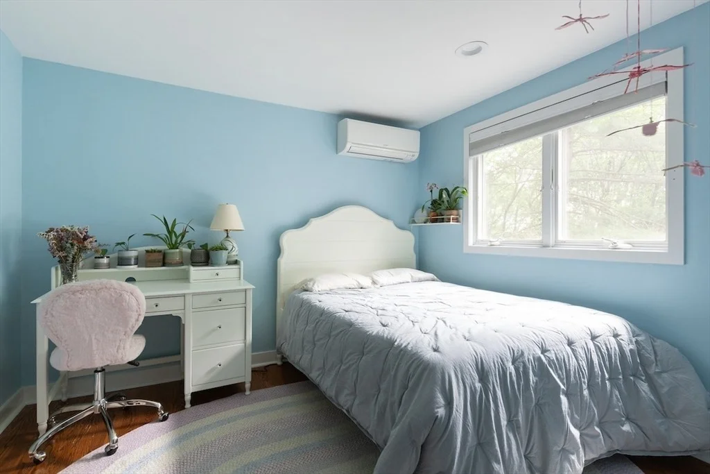 Photo of 11 Juniper Ridge Rd