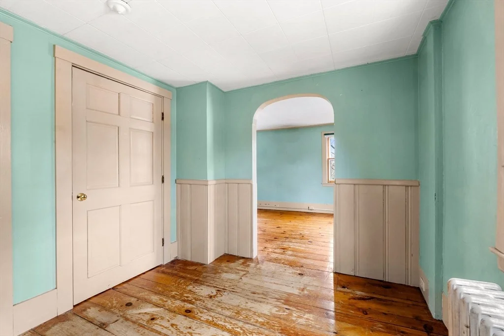 Photo of 104 Mill St
