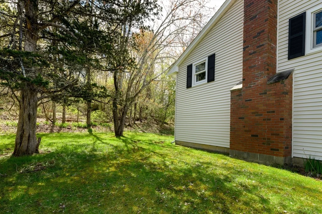 Photo of 9 Ash Ln
