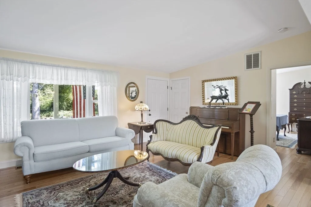 Photo of 37 Chamberlain Rd