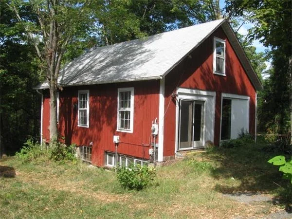 Photo of 424 Potwine Lane