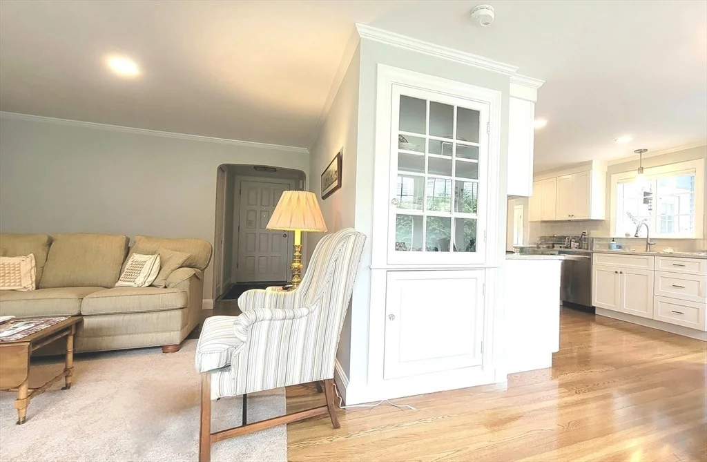 Photo of 294 Great Plain Ave