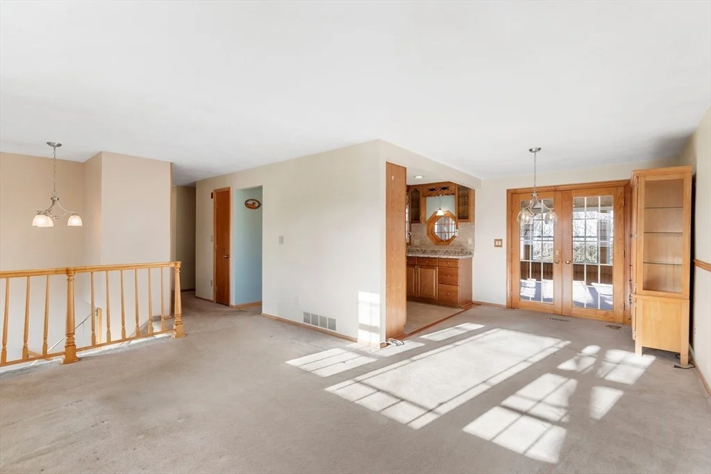 Photo of 10 Paulette Dr