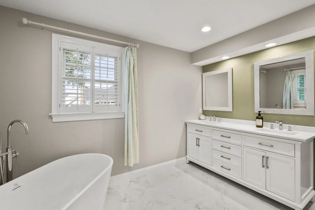 Photo of 21 Cedar Springs Lane